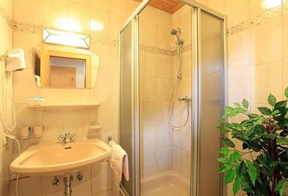 Gasthof Zum Lendwirt Westendorf Ngoại thất bức ảnh
